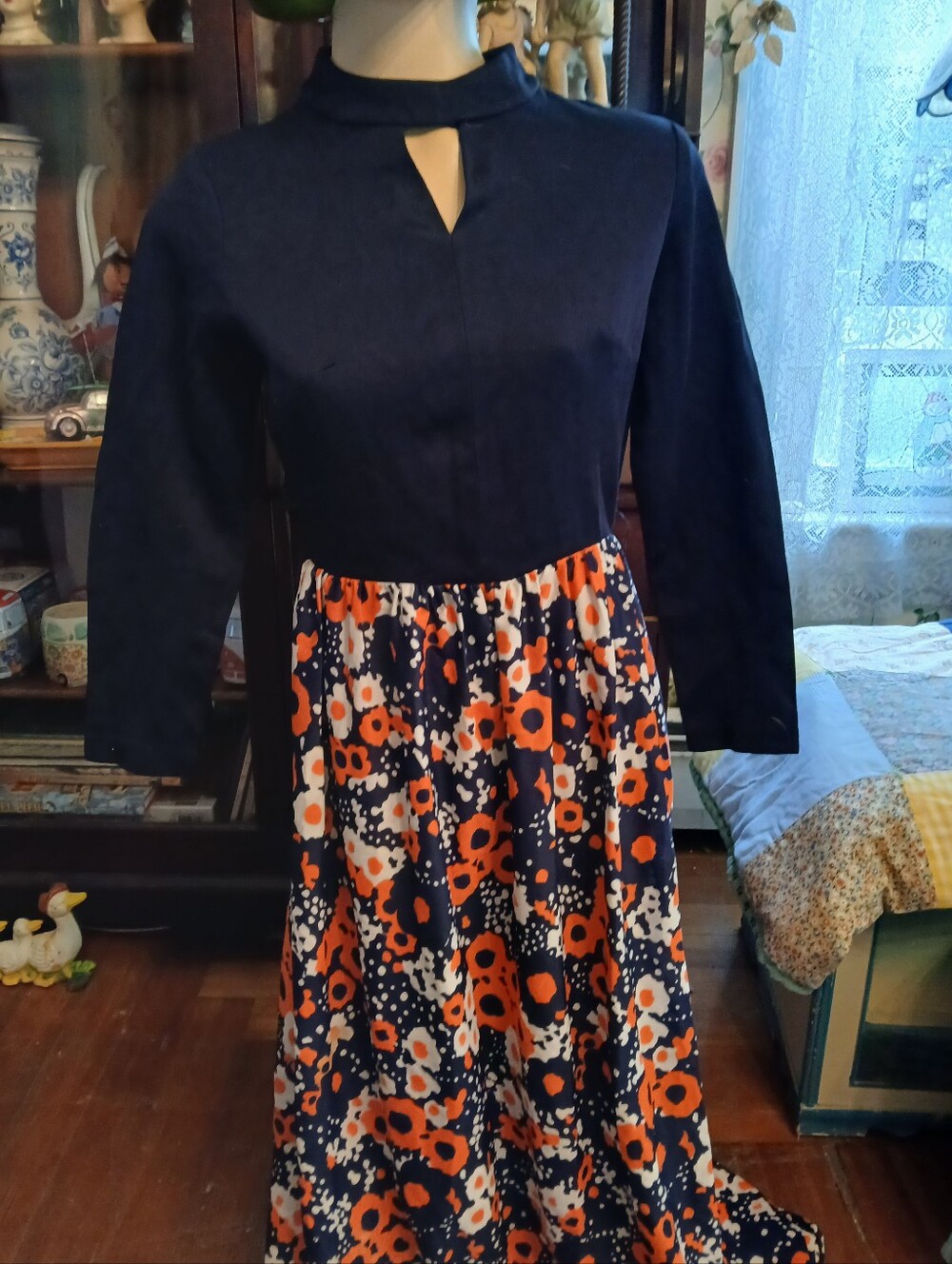 Vintage Retro Navy and Orange Floral Maxi Dress with Keyhole Neck 1960s Sz 14
